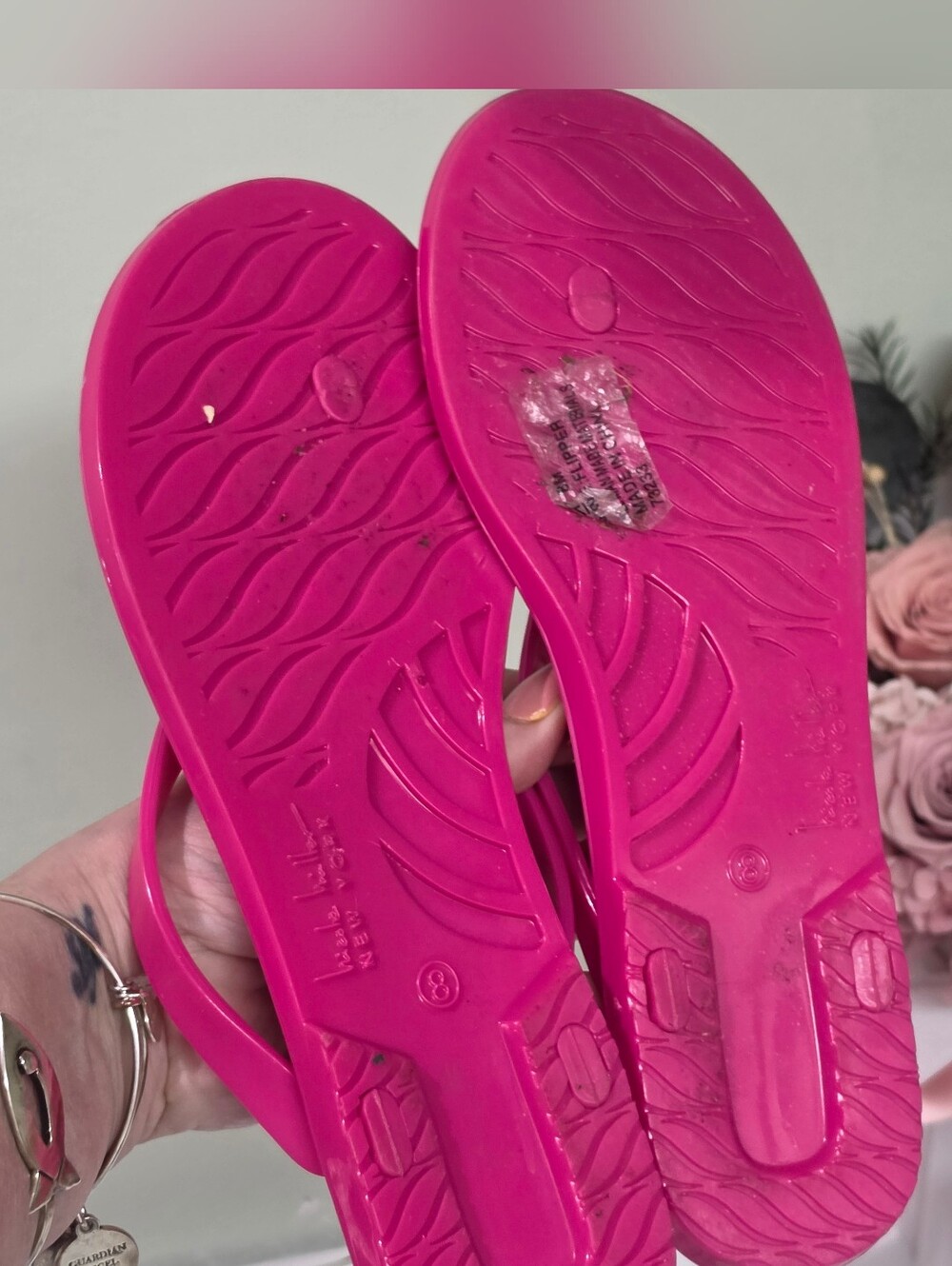 Nicole Miller Pink Mosaic-Print Jelly Thong Sandals 8 - Picture 5 of 5